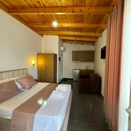 Tini Guest house Ksamil